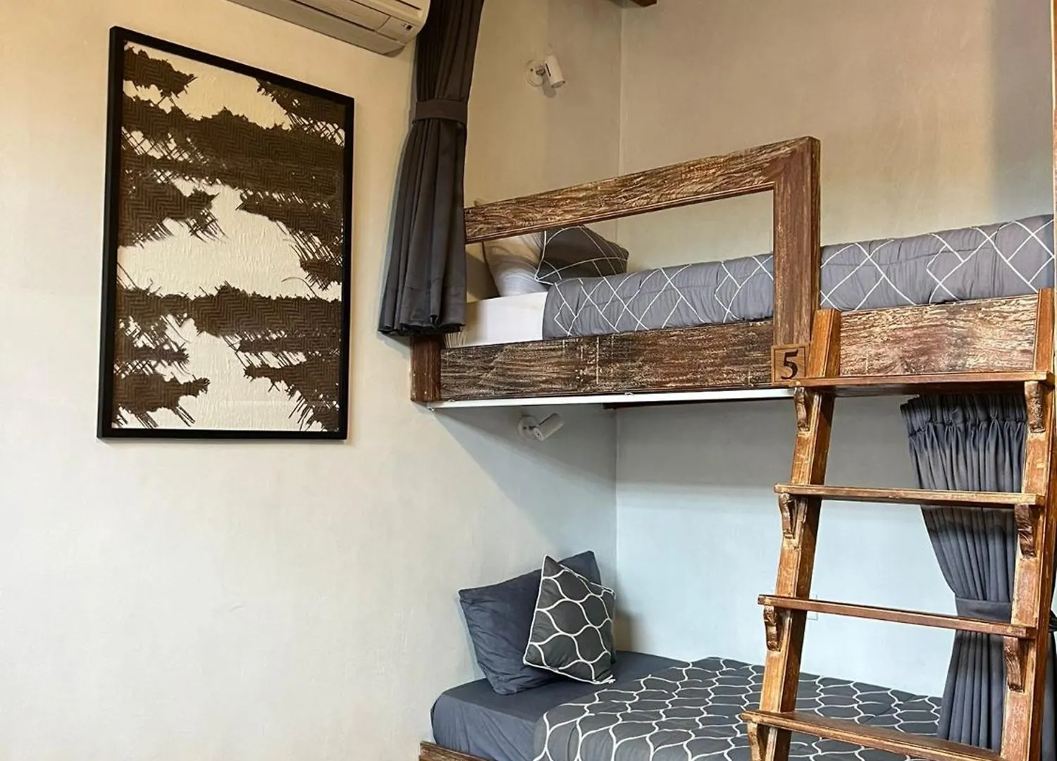Vin Vin Hostel Ubud  Indonesia