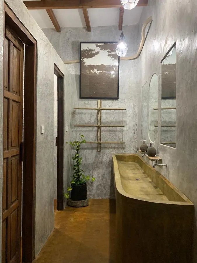 Vin Vin Hostel Ubud  Indonesia